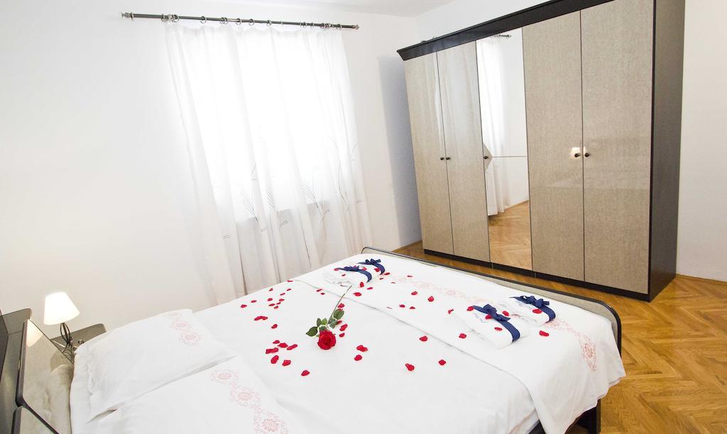 Apartment Pcelica Maja Podstrana Værelse billede